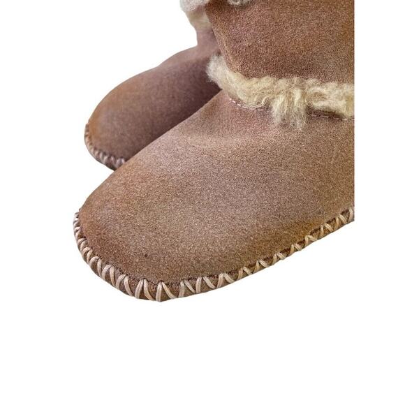 Ugg Lemmy 1012146I Baby Girl Pink Moccasisn Shearling Lined Suede Boots 4 / 5 - Picture 8 of 16